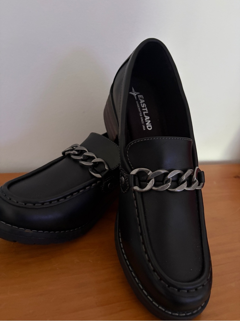 Eastland Black Slip-On Loafers with Silver Chain size 9